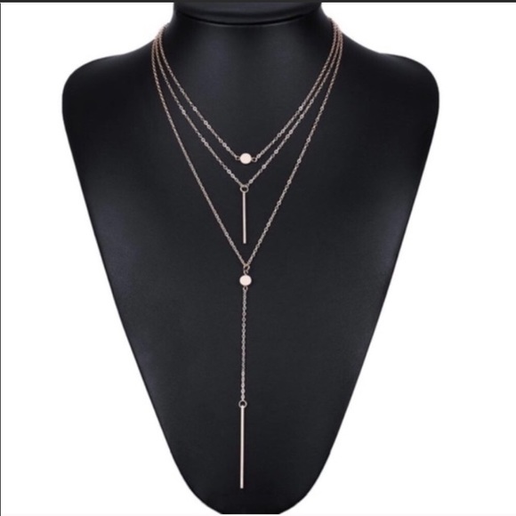 Super trendy multilayer Gold tone necklace - Picture 3 of 7